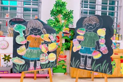 Giờ học Khám phá khoa học: “Khám phá bốn nhóm thực phẩm”, các bạn nhỏ lớp A4