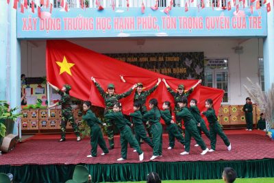 CHÀO MỪNG NGÀY THÀNH LẬP QUÂN ĐỘI NHÂN DÂN VIỆT NAM 22/12. CHUYÊN ĐỀ: PHÁT TRIỂN VẬN ĐỘNG CHỦ ĐỀ: TỰ HÀO CHÚNG EM LÀ CHIẾN SĨ.