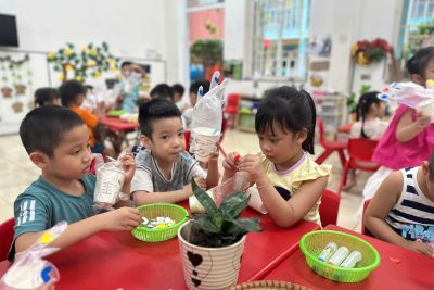 Hoạt động tạo hình “ đôi tay kì diệu” lớp B5