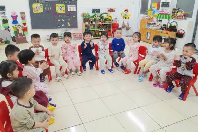 Kết thúc chủ đề: “Bản thân” các bạn nhỏ lớp A3 xin gửi đến các bác, các cô bài thơ: “Miệng xinh”