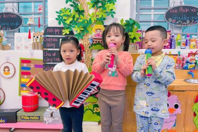 Cả nhà thương nhau lớp A4