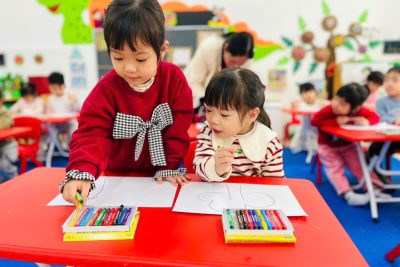 Tạo hình: Vẽ cây xanh lớp B3