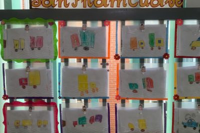 Lớp D4 – Học : ” Tạo hình: Vẽ phương tiện giao thông đường bộ