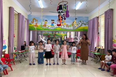 HOẠT ĐỘNG ÂM NHẠC CHỦ ĐỀ GIAO THÔNG 🚦 Các bạn nhỏ lớp D5